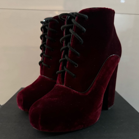 Potak burgundy lace-up platform bootie. - Picture 4 of 7